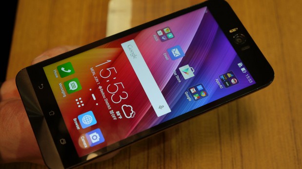 Thay màn hình Asus ZenFone Selfie
