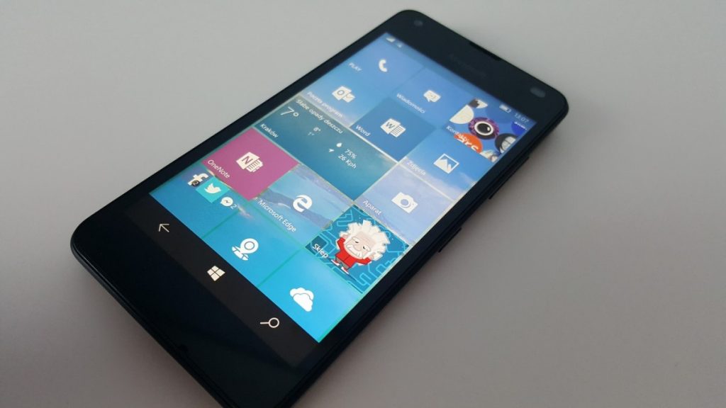 Thay màn hình Lumia 550