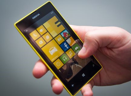 Thay màn hình Lumia 520
