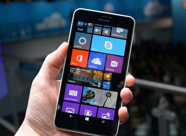 Thay màn hình Lumia 640/ 640 XL